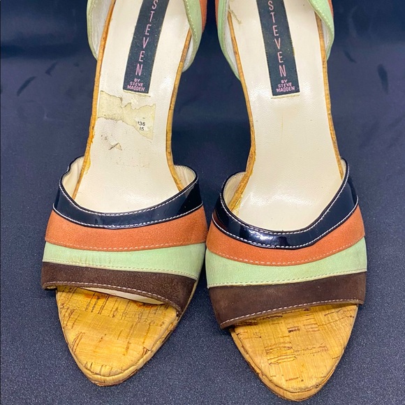 Steve Madden Retro Heels - Picture 3 of 4